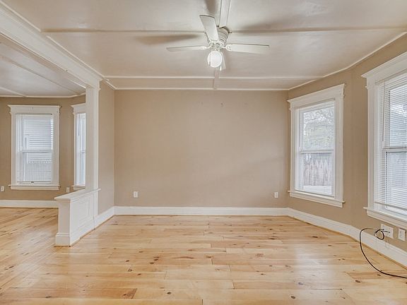 3rd image of 69-71 Willard Ave