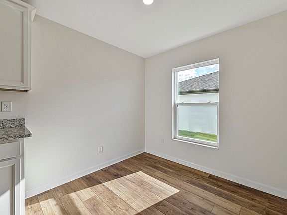 The breakfast area is perfect and has natural light