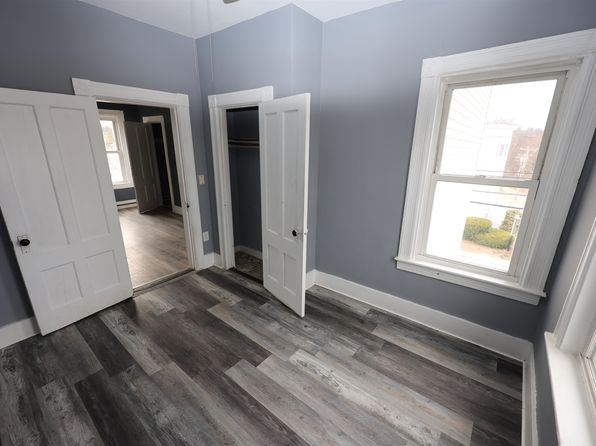 manchester-new-hampshire-74288034 picture