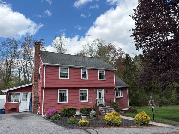 8 Indian Ln, Wakefield, MA 01880
