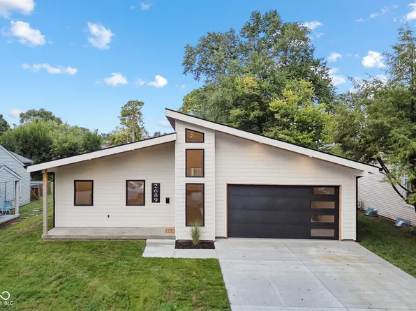 2689 Pearl St, Columbus, IN 47201