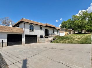 929 Claremont Dr, Bountiful, UT 84010