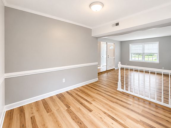 3rd image of 1821 Durham W
