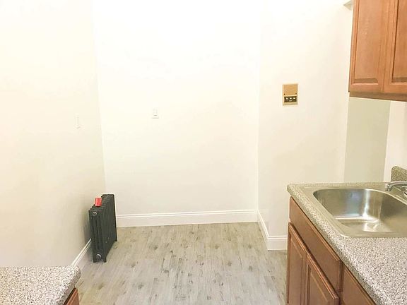 5th image of 8260 116th St APT Bb6