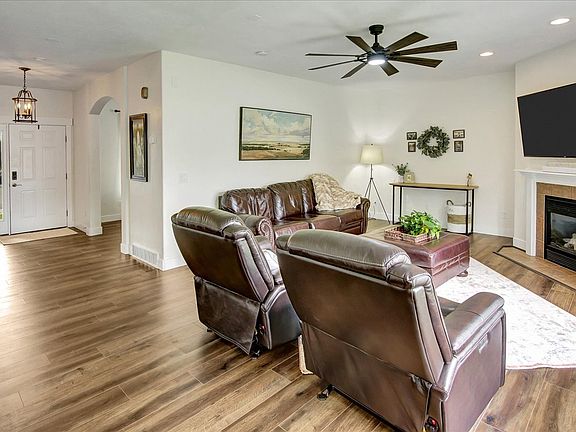 5th image of 13816 S Carnoustie Ct