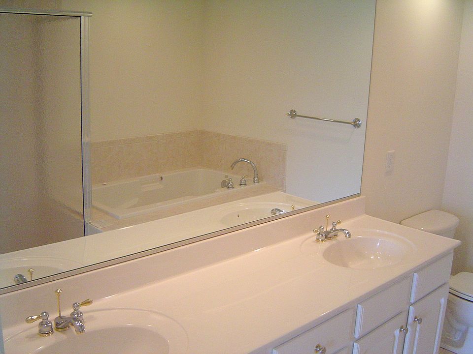 Master Bath, Jetted Tub