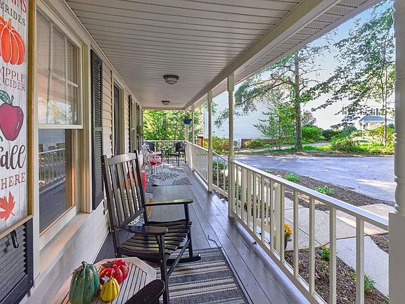 5th image of 1809 Amberfield Dr