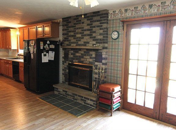 5th image of 801 Kaylyn Dr