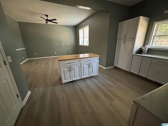 4th image of 2030 Leighton Ave