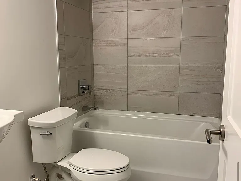 76 Village Pkwy — Photo 11
