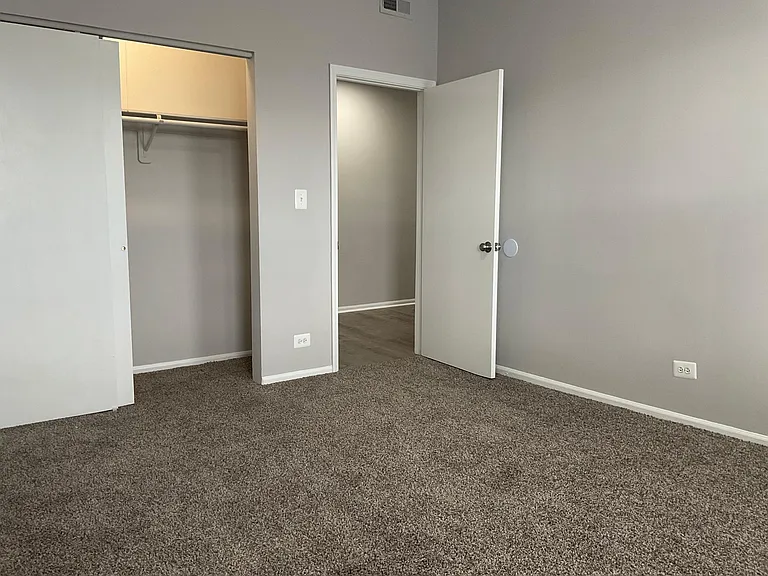 6209 S Greenwood Ave #203 — Photo 6
