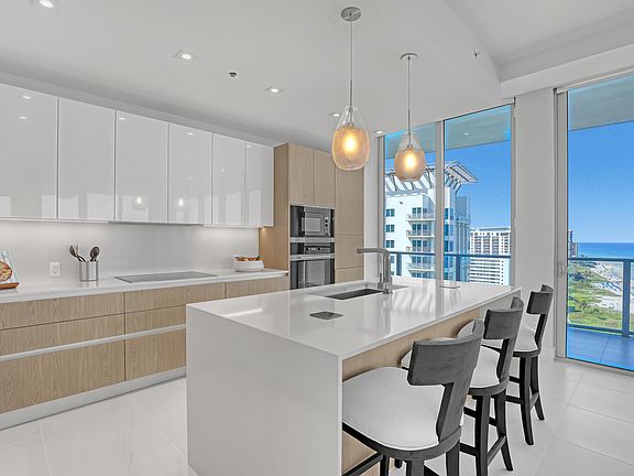 5th image of 3100 N Ocean Drive #H-1703