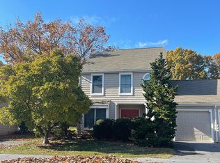 210 Crescent Dr, Hershey, PA 17033