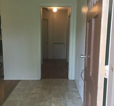 4th image of 2925 Avenue E