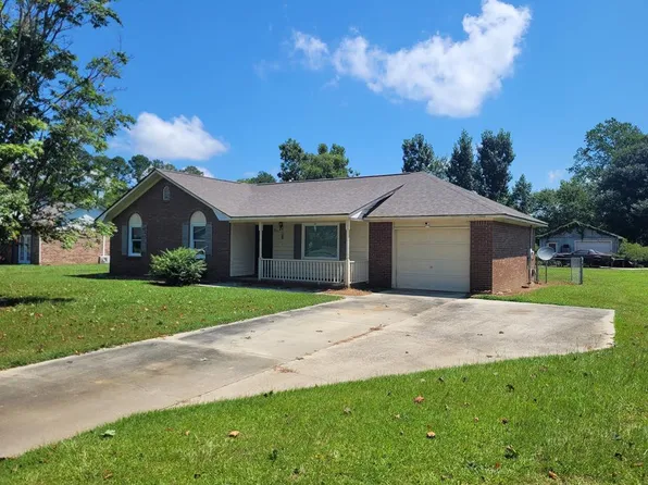 3325 Kim St, Dalzell, SC 29040