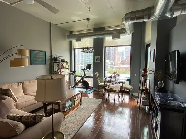 740 W Fulton St, Chicago, IL 60661