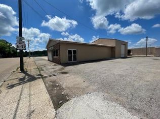 206 S Market St, Paris, TN 38242