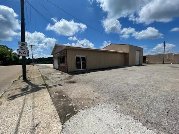 206 S Market St, Paris, TN 38242