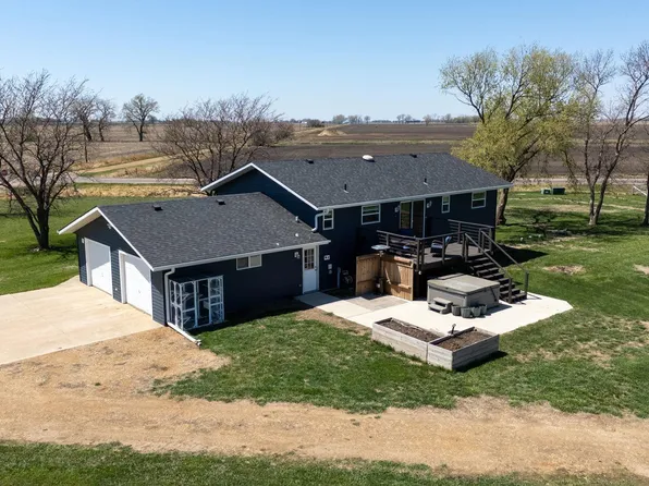 46902 284th St, Lennox, SD 57039