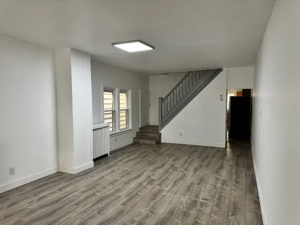 218 W Elm St, Hazleton, PA 18201