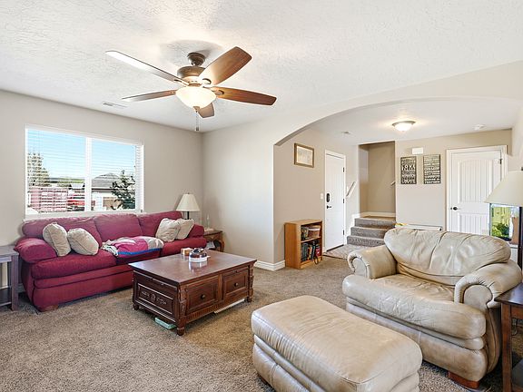 3rd image of 1832 E Sunstone Way S