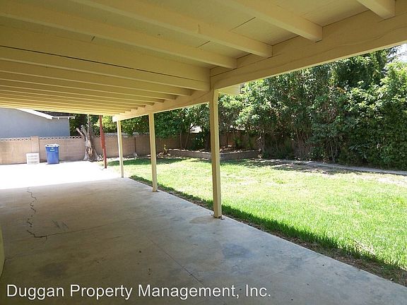 3rd image of 8123 Glade Ave