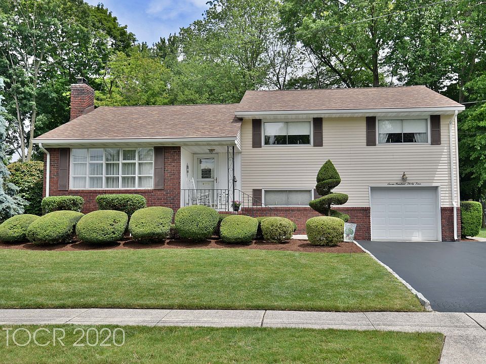 1st image of 734 Sherwood Ct