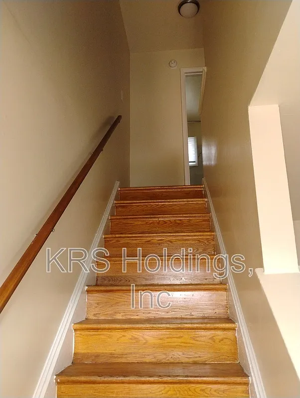 2202 Williamsburg Rd — Photo 3