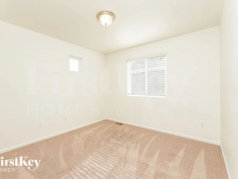 10142 Luneth Dr — Photo 10