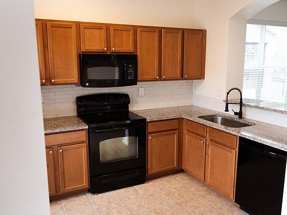 3rd image of 1102 Grantham Dr #1102
