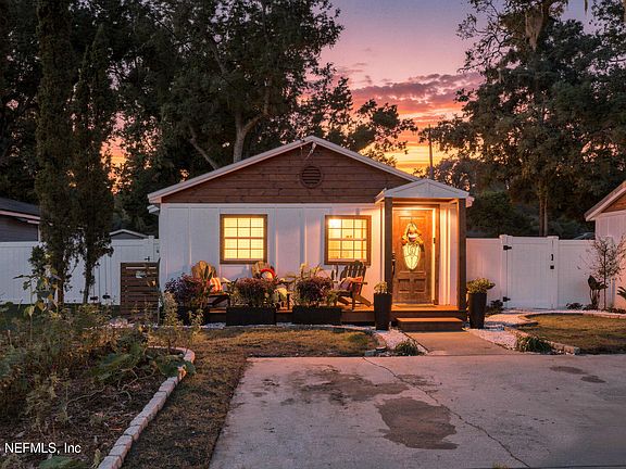 4th image of 2124 SHERIDAN Street