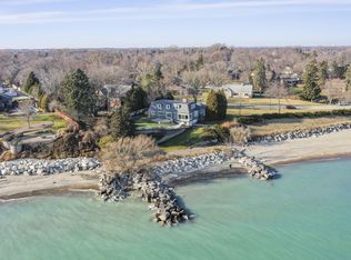 25 S Vincennes Cir, Racine, WI 53402