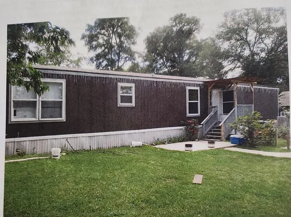 203 Kosarek St, Bryan, TX 77803