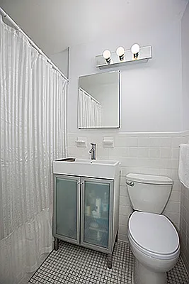 Sold by Fenwick Keats Real Estate | media 10