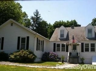 12505 Bennett Rd, Herndon, VA 20171