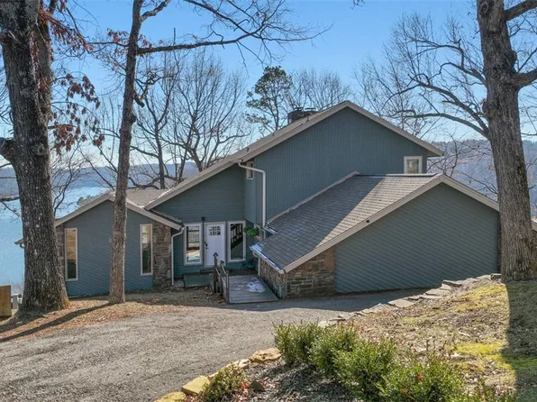32 Ravenshoe Rd, Rogers, AR 72756