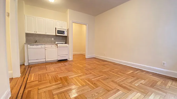 Rented by Contact Realty | media 3