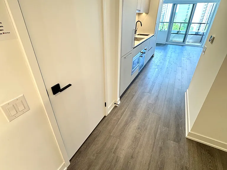 609 Sherbourne St #811 — Photo 9
