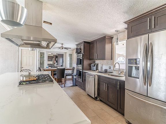 3rd image of 4530 Lake Lowery Rd