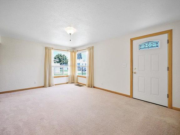 5th image of 5521 N Hemlock St