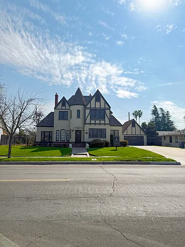 1520 E Olive Ave Photo 1