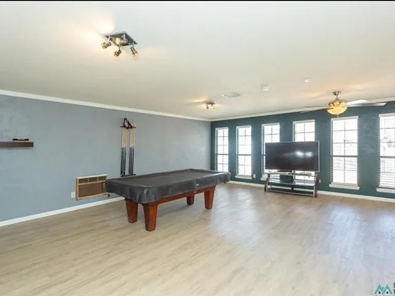 1403 S Bonita Dr — Photo 2