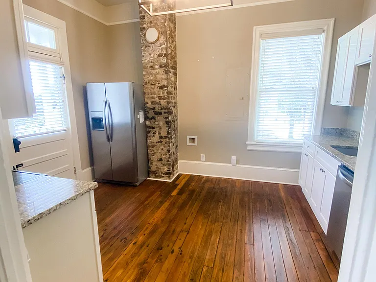 2501 Barnard St #A — Photo 10