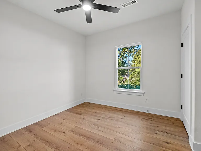 634 S Happy Hollow Rd — Photo 19