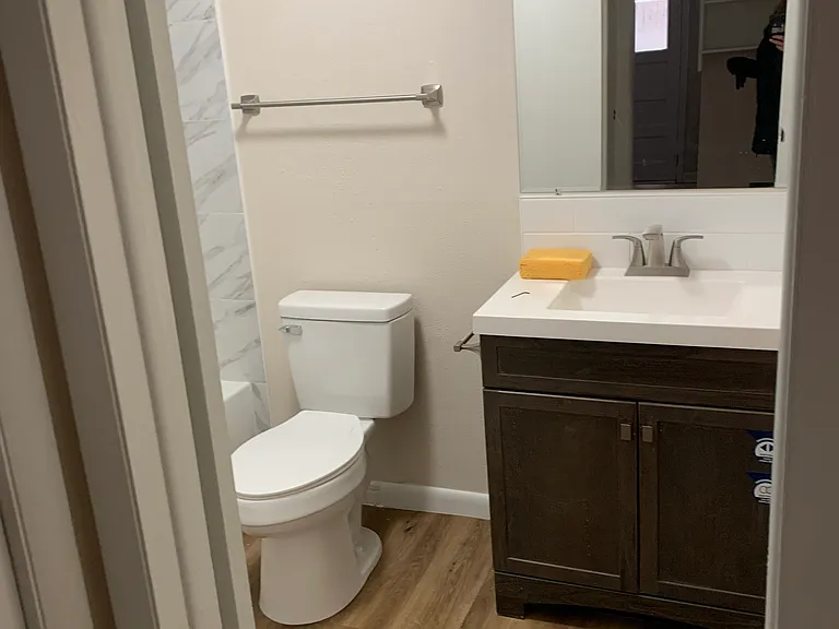 1108 Alford St — Photo 10