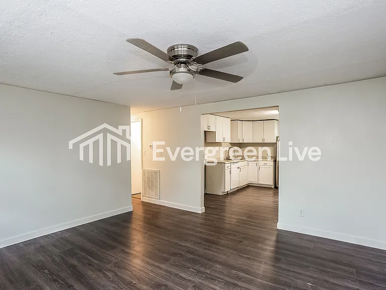 1135 Rita Ave — Photo 3