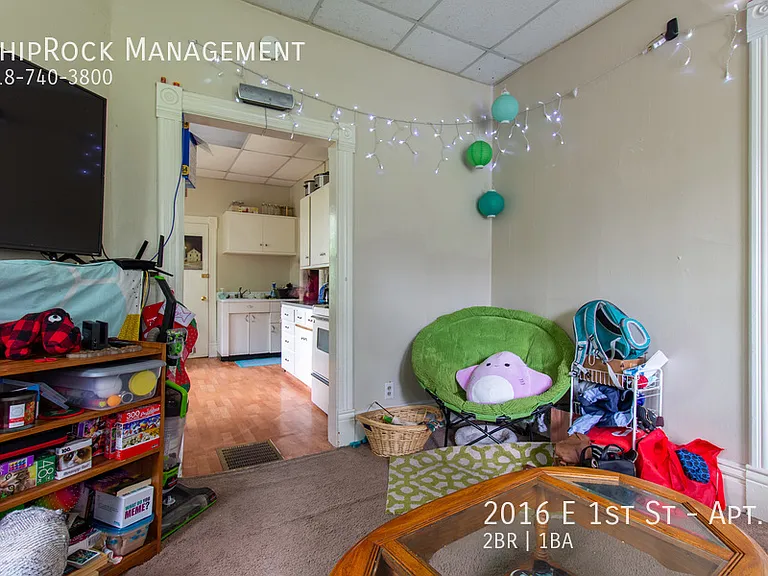2016 E 1st St #1 — Photo 5