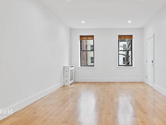 3rd image of 365 Dean St #1