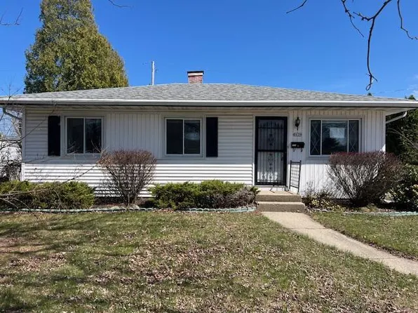 8639 17th AVENUE, Kenosha, WI 53143