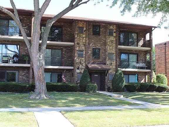 2nd image of 12747 Carriage Ln #3C